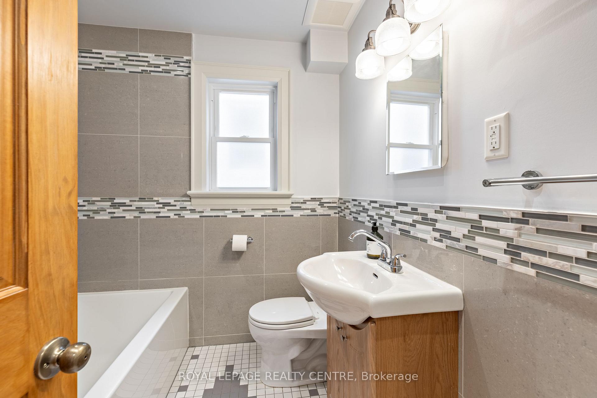 Photo 11 of 67 Alton Avenue, Toronto, South Riverdale — HOMEH
