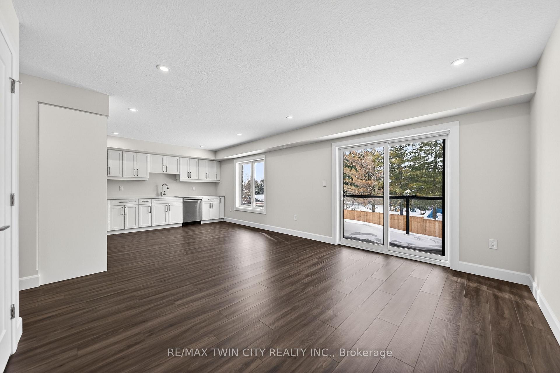 Photo 4 of Unit 48, 3202 Vivian Line, Stratford — HOMEH