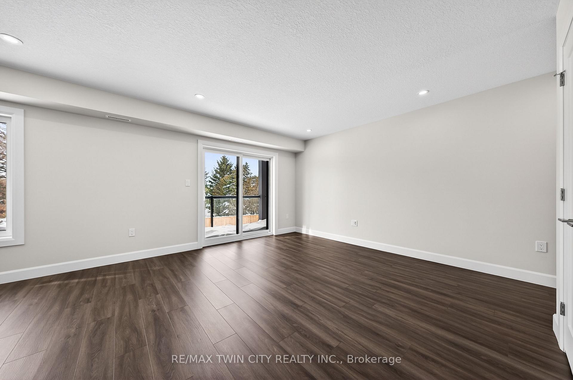 Photo 5 of Unit 48, 3202 Vivian Line, Stratford — HOMEH