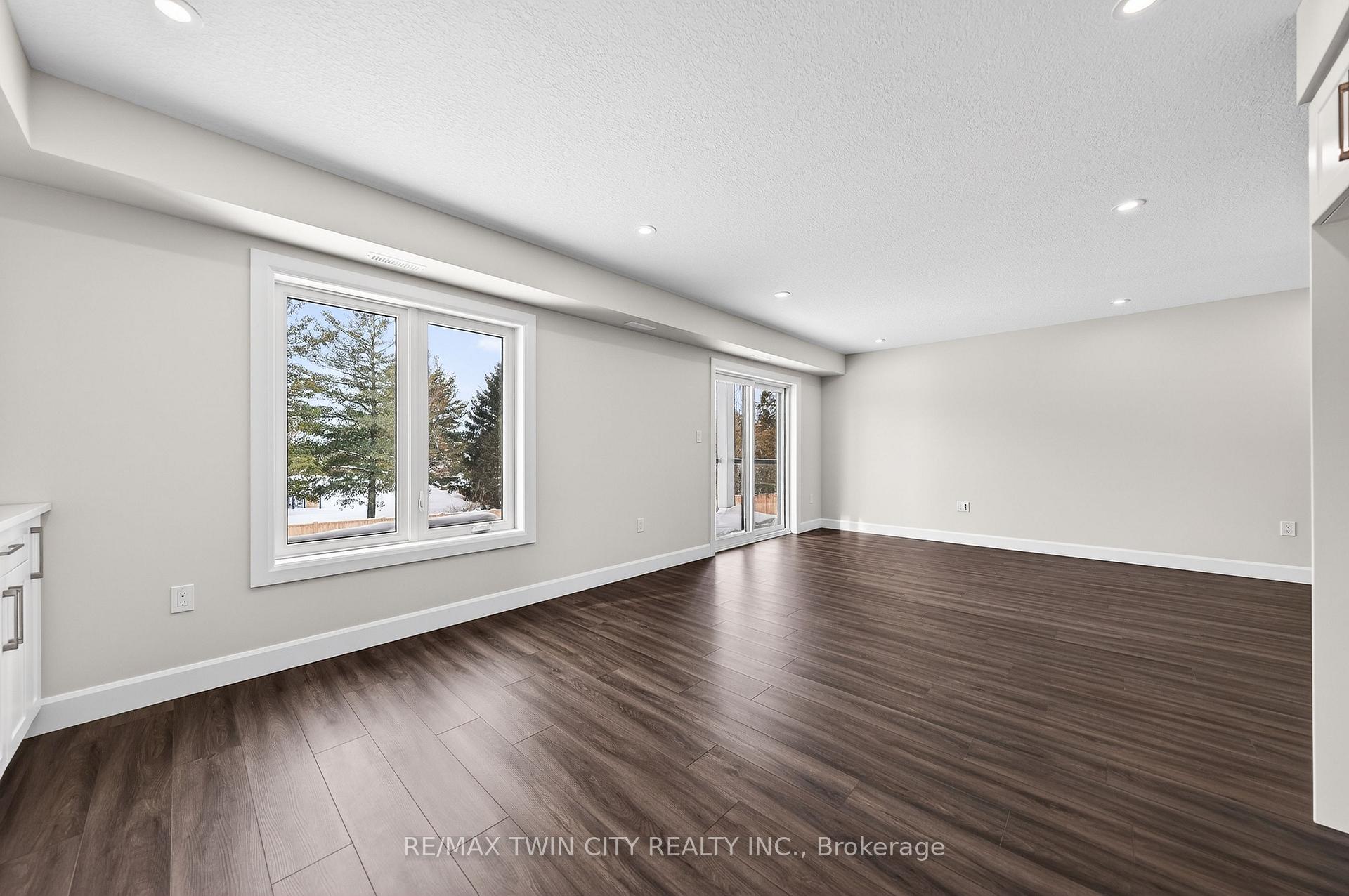 Photo 10 of Unit 48, 3202 Vivian Line, Stratford — HOMEH