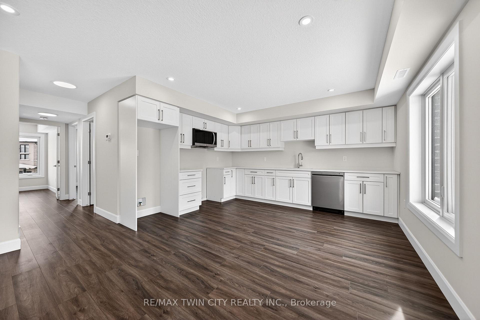 Photo 12 of Unit 48, 3202 Vivian Line, Stratford — HOMEH