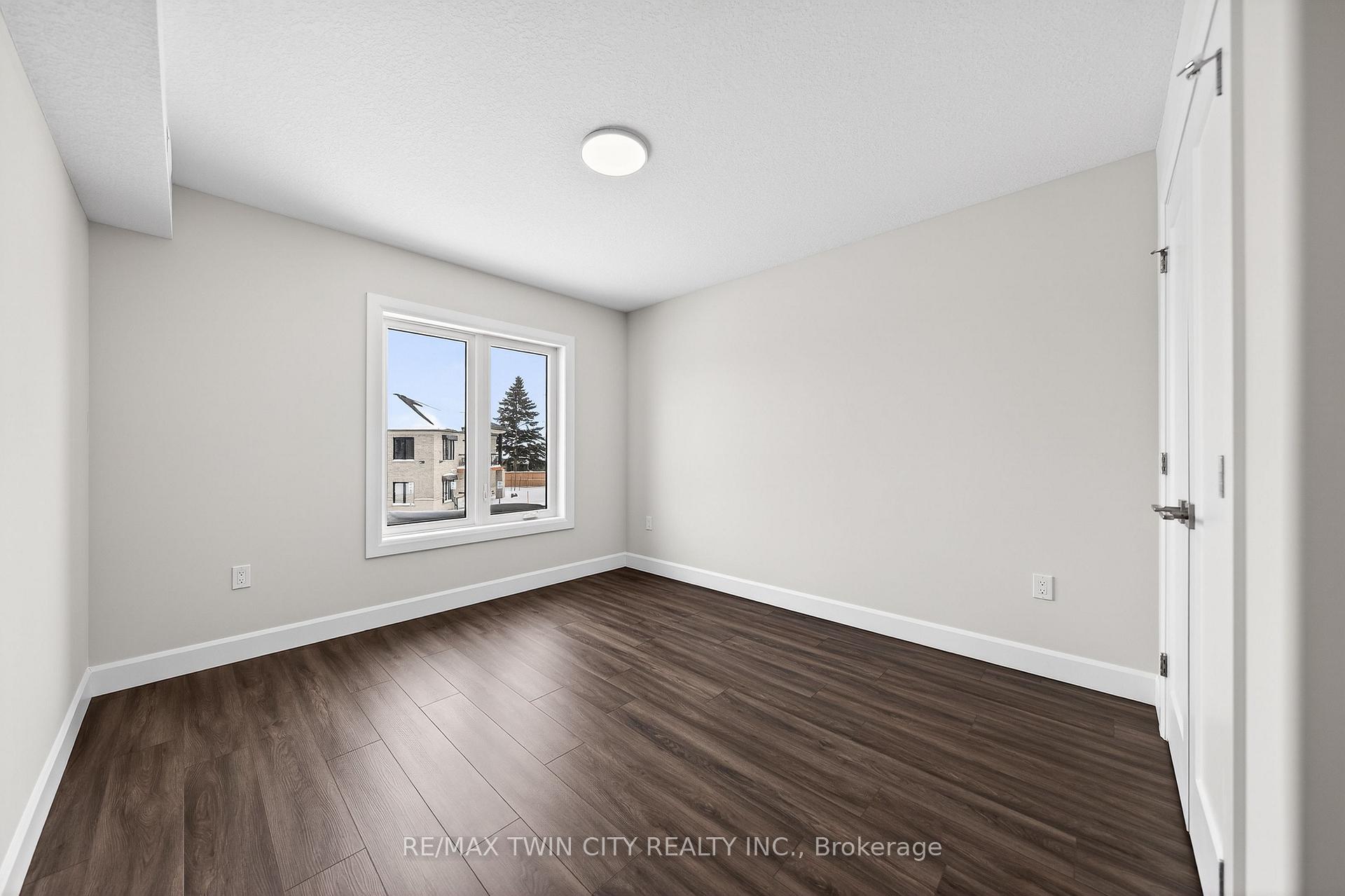 Photo 14 of Unit 48, 3202 Vivian Line, Stratford — HOMEH