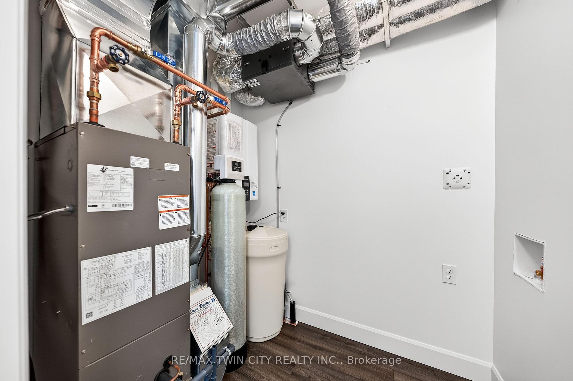 Photo 19 of Unit 48, 3202 Vivian Line, Stratford — HOMEH