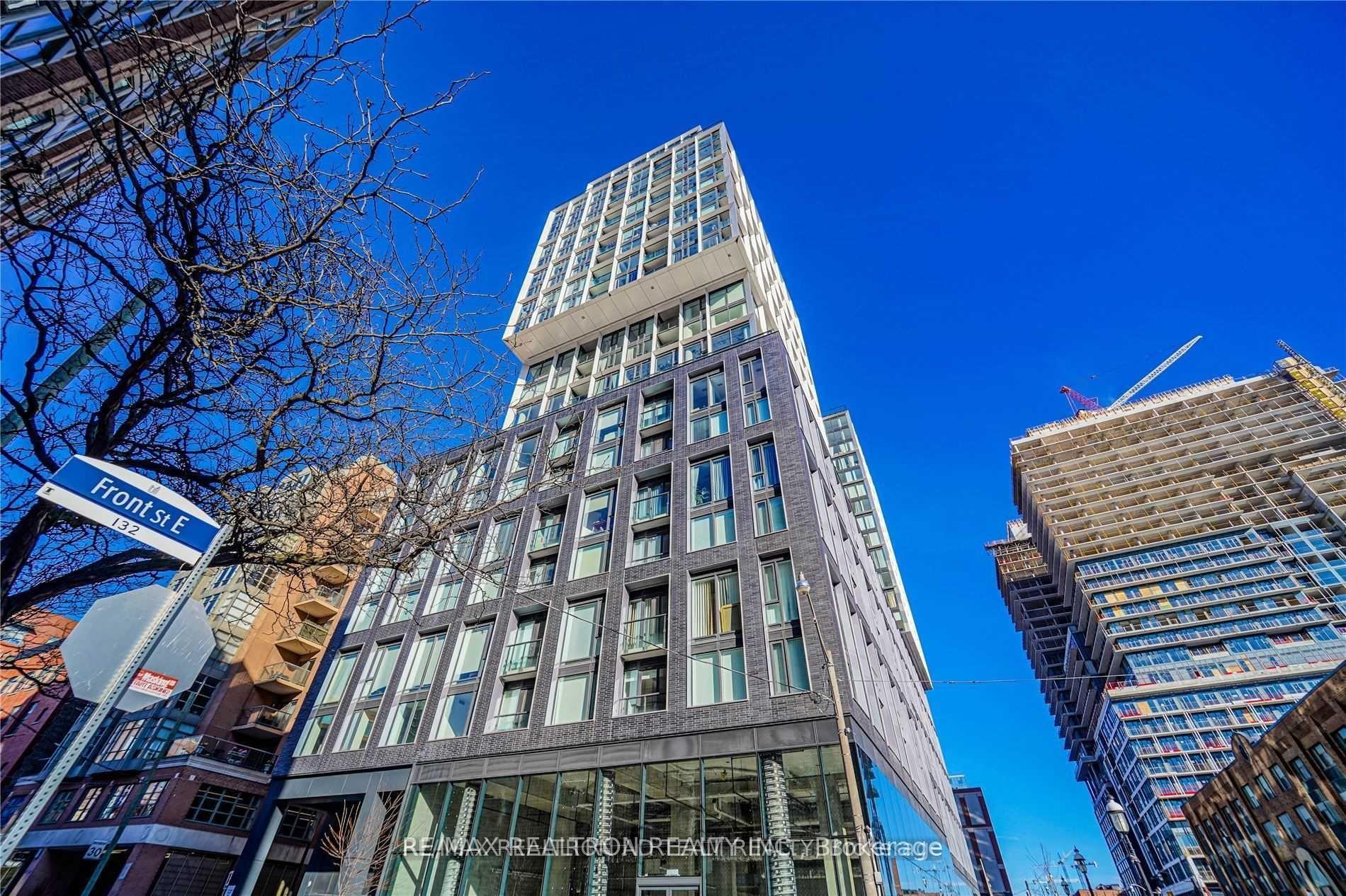 Photo 2 of Unit 611, 158 Front Street E, Toronto, Moss Park — HOMEH