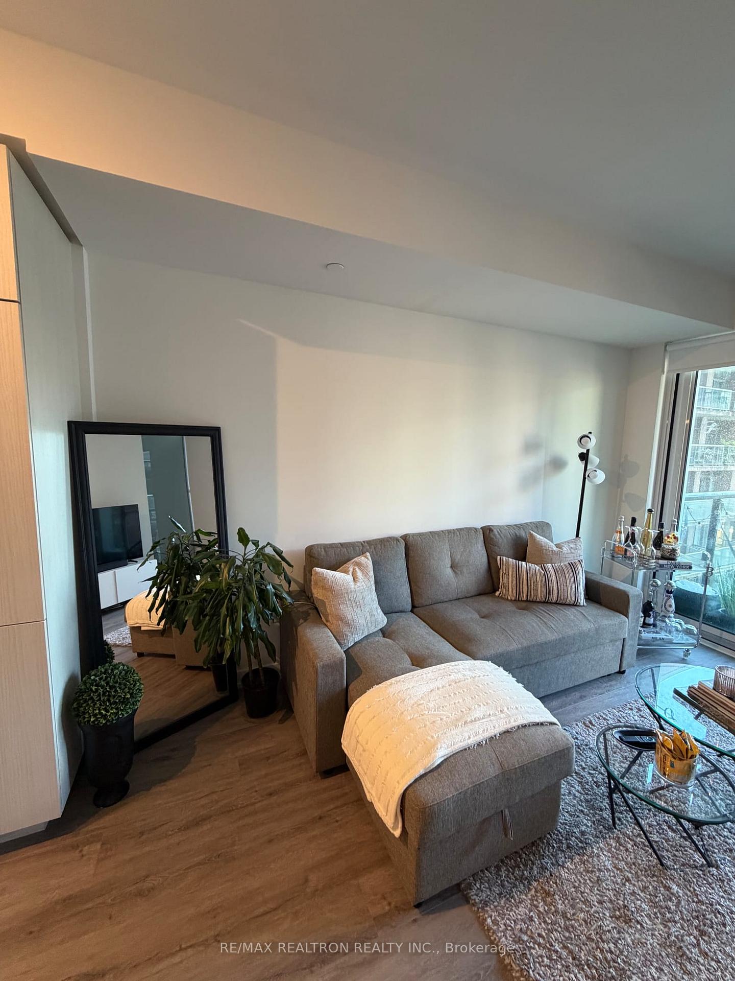 Photo 8 of Unit 611, 158 Front Street E, Toronto, Moss Park — HOMEH