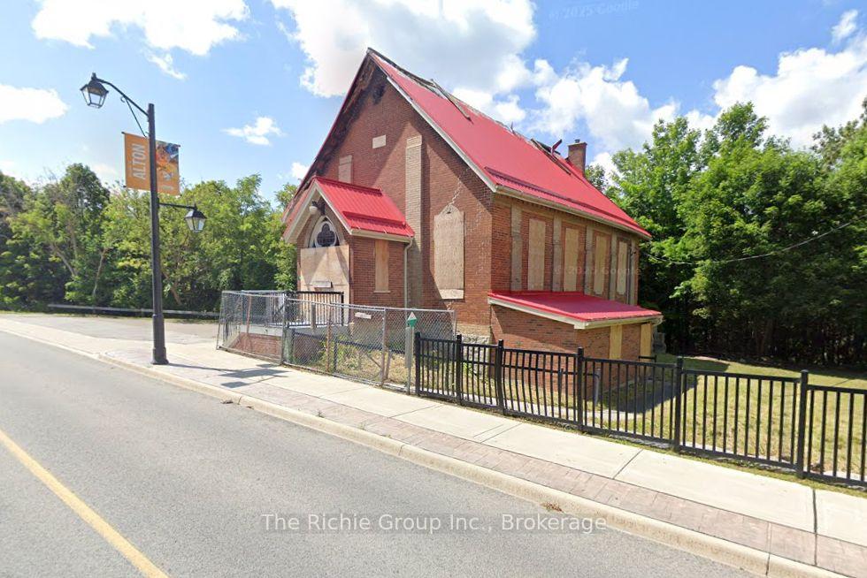 Photo of 1532 Queen Street
