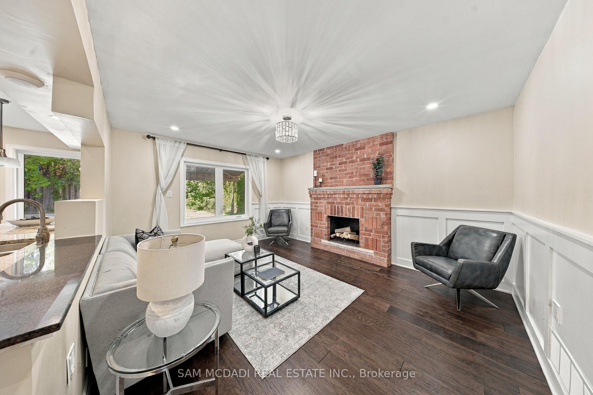 Photo 7 of 2087 Mayflower Boulevard, Oakville, River Oaks — HOMEH