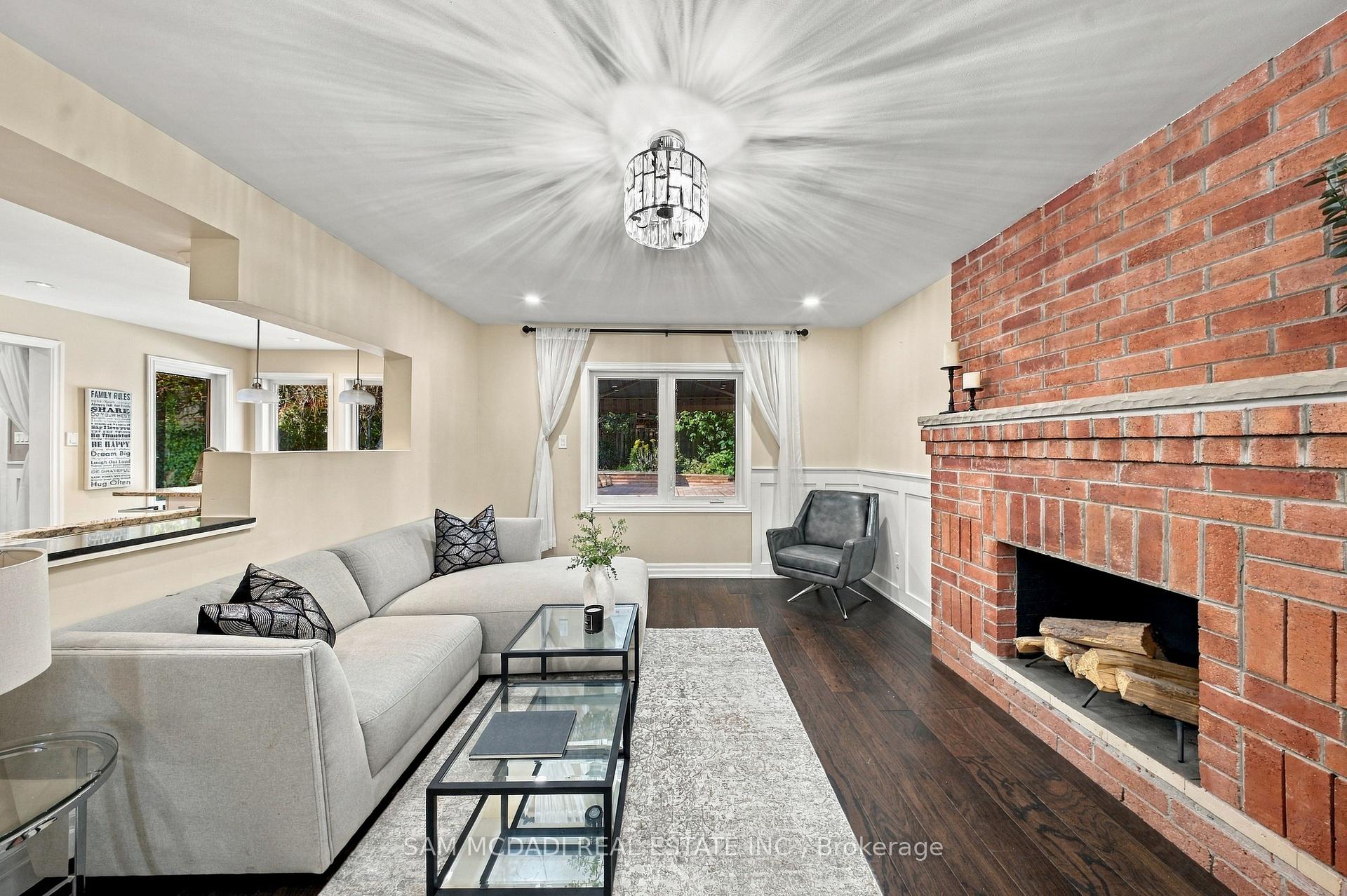 Photo 8 of 2087 Mayflower Boulevard, Oakville, River Oaks — HOMEH