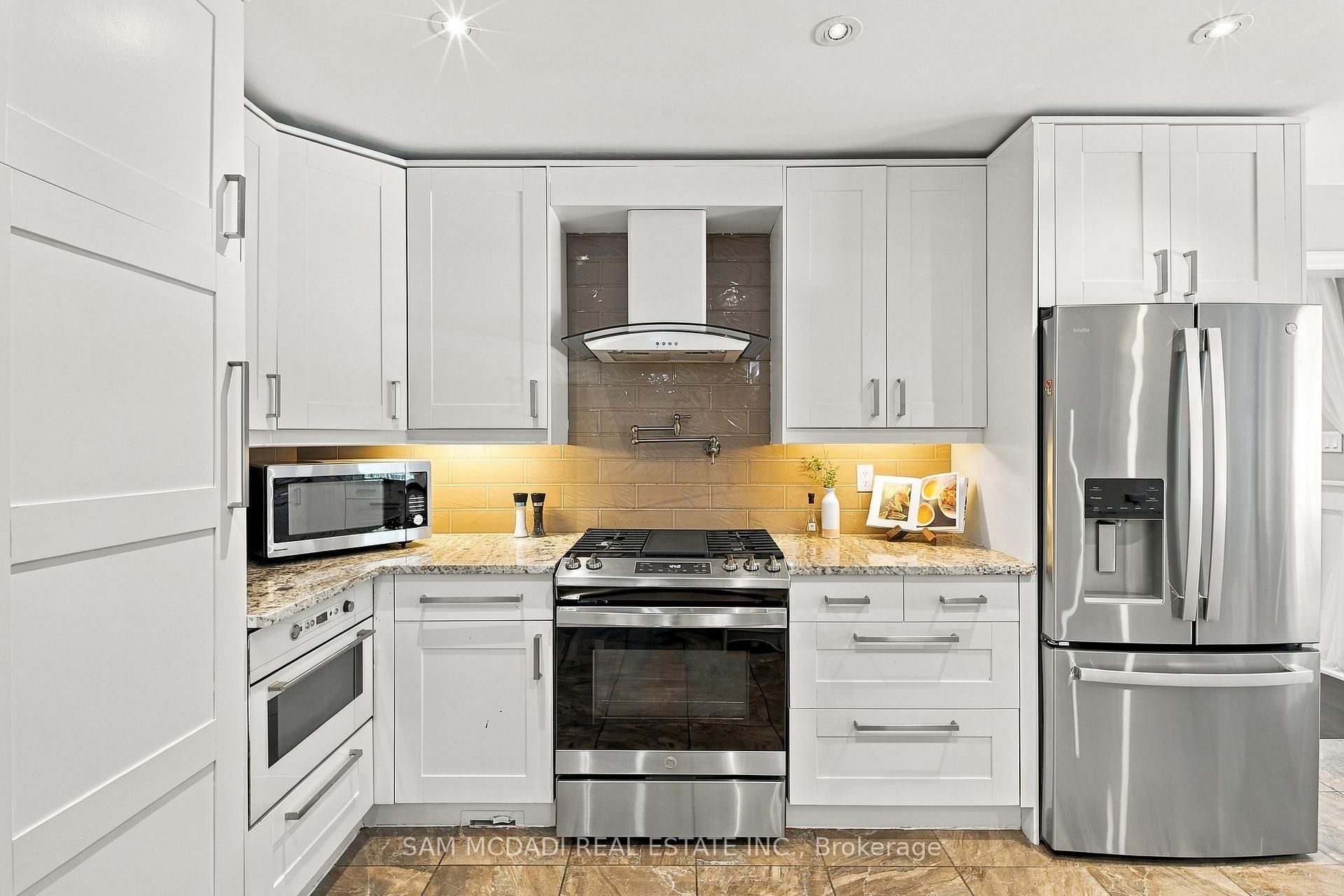 Photo 10 of 2087 Mayflower Boulevard, Oakville, River Oaks — HOMEH