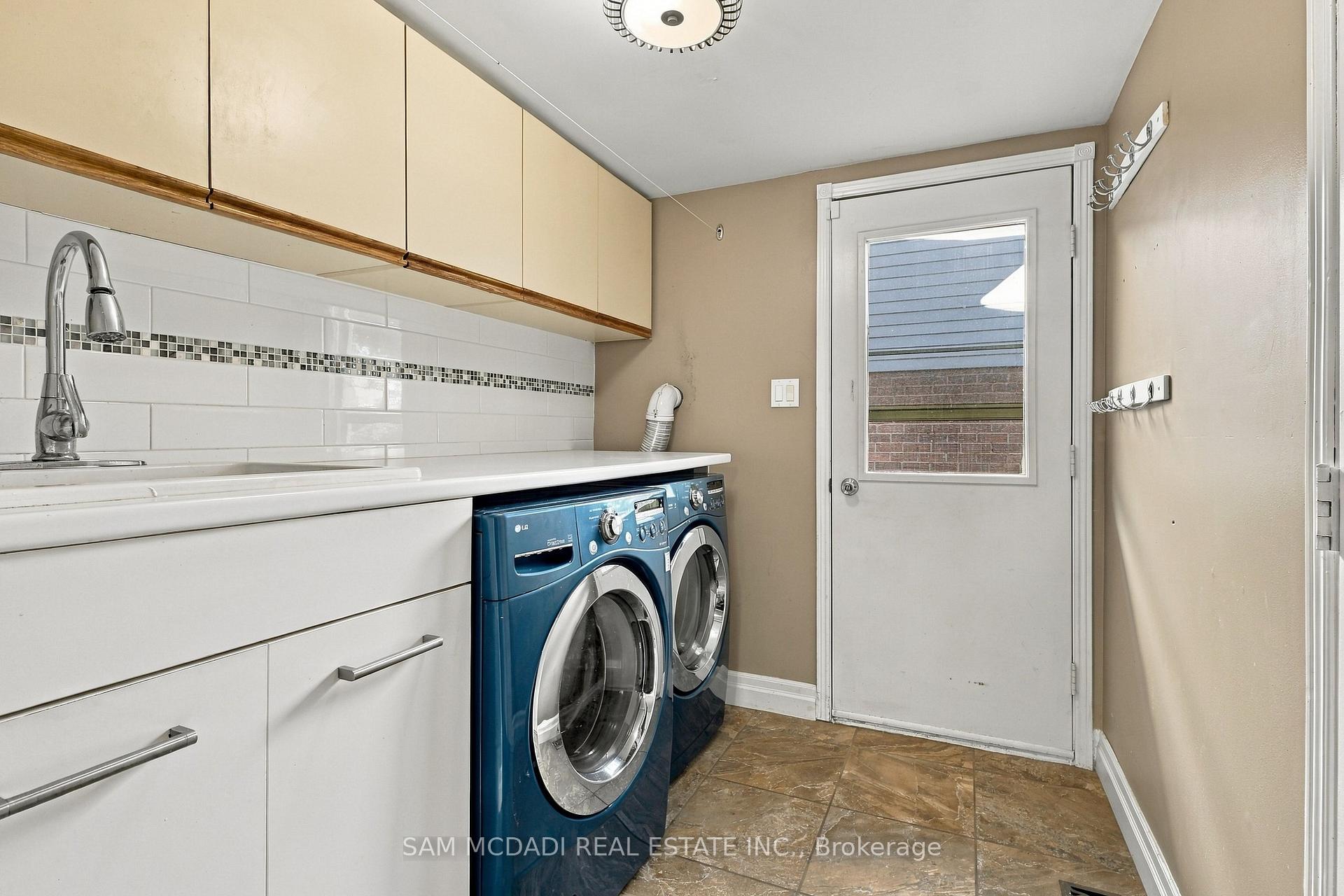 Photo 16 of 2087 Mayflower Boulevard, Oakville, River Oaks — HOMEH