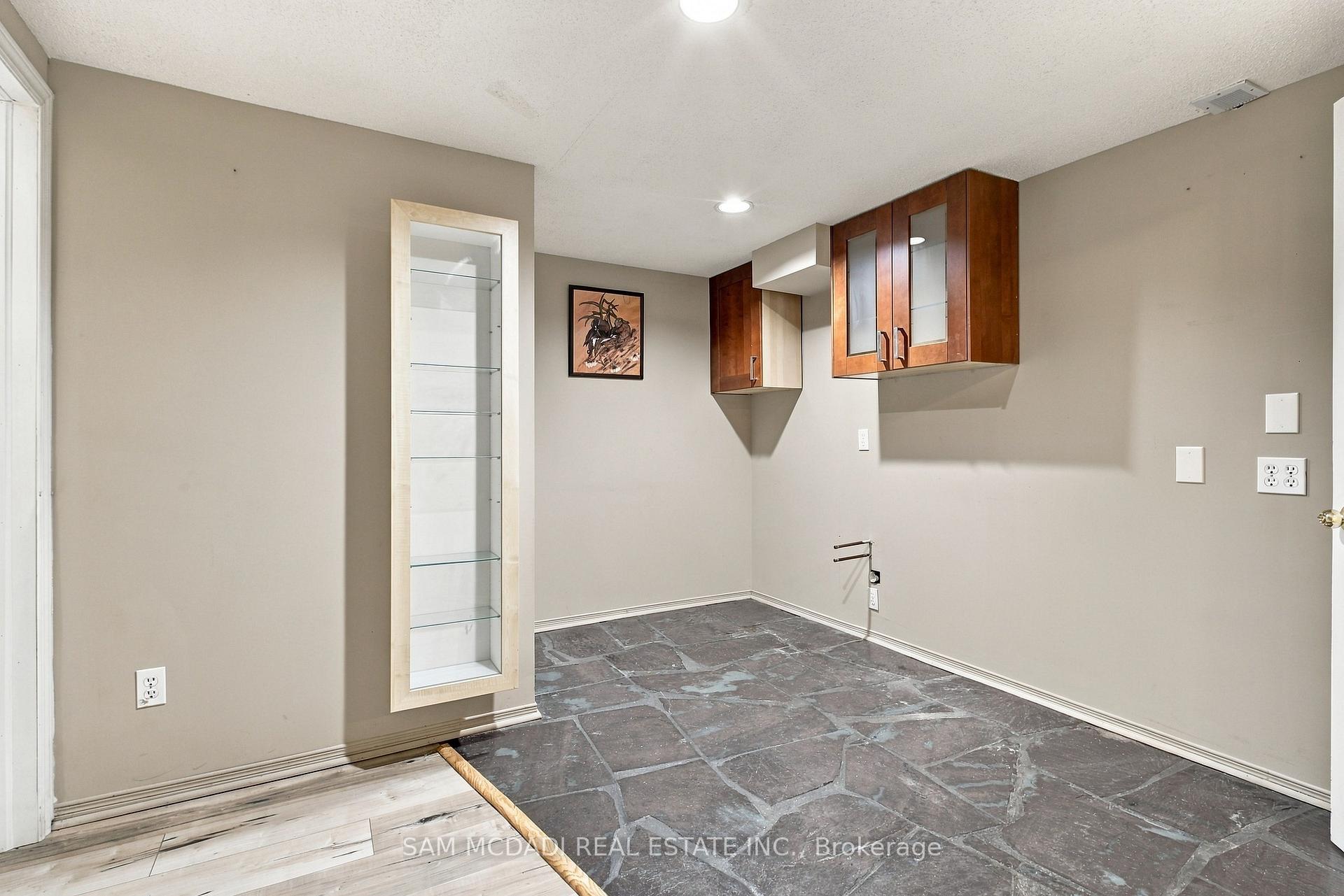 Photo 43 of 2087 Mayflower Boulevard, Oakville, River Oaks — HOMEH