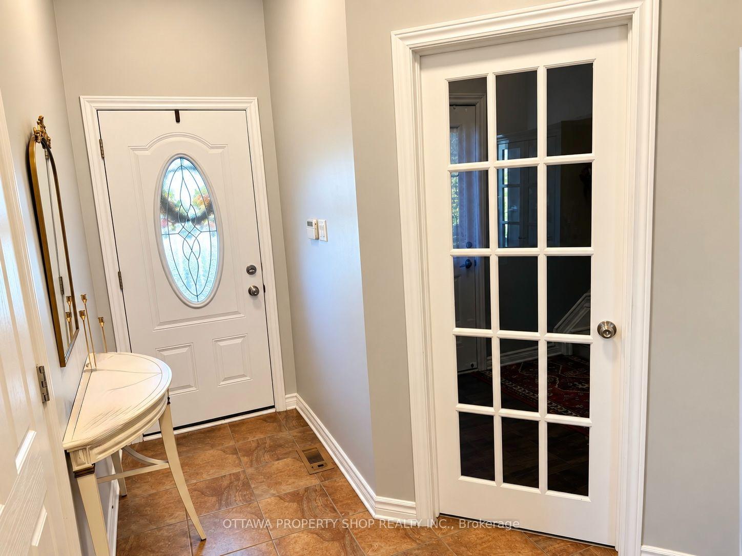 Photo 5 of 2482 Esprit Drive, Ottawa, Avalon East — HOMEH
