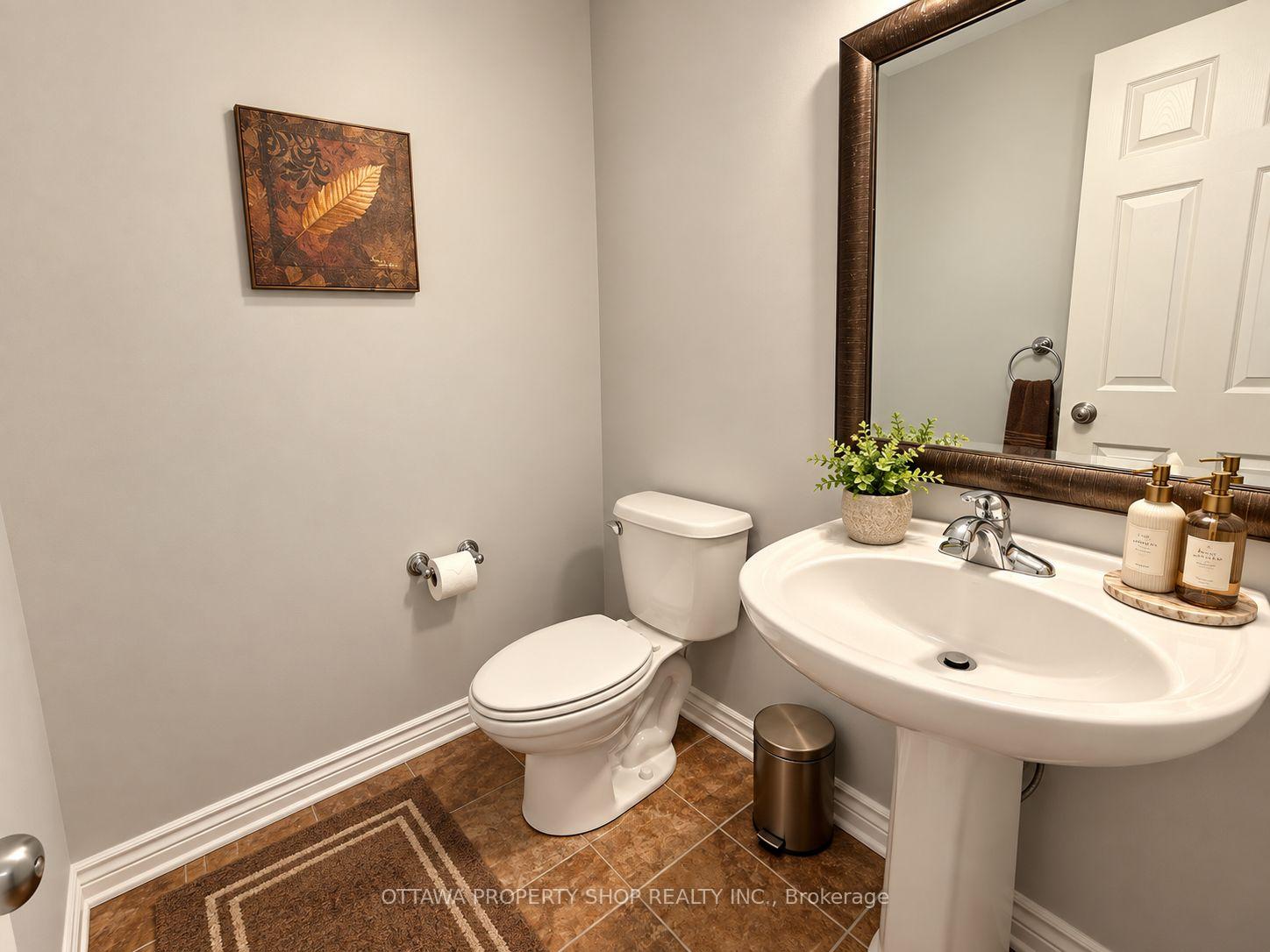 Photo 10 of 2482 Esprit Drive, Ottawa, Avalon East — HOMEH
