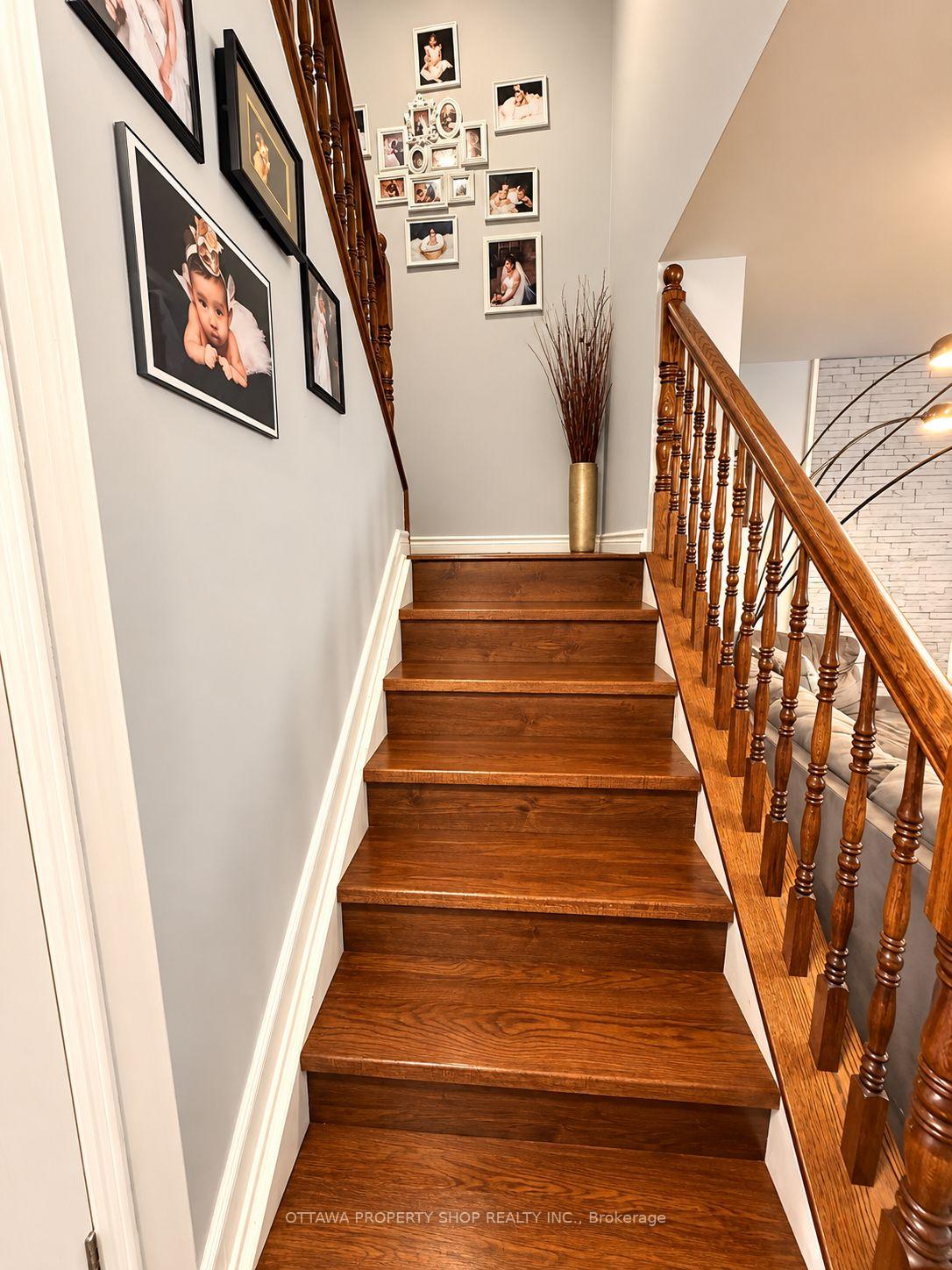 Photo 14 of 2482 Esprit Drive, Ottawa, Avalon East — HOMEH
