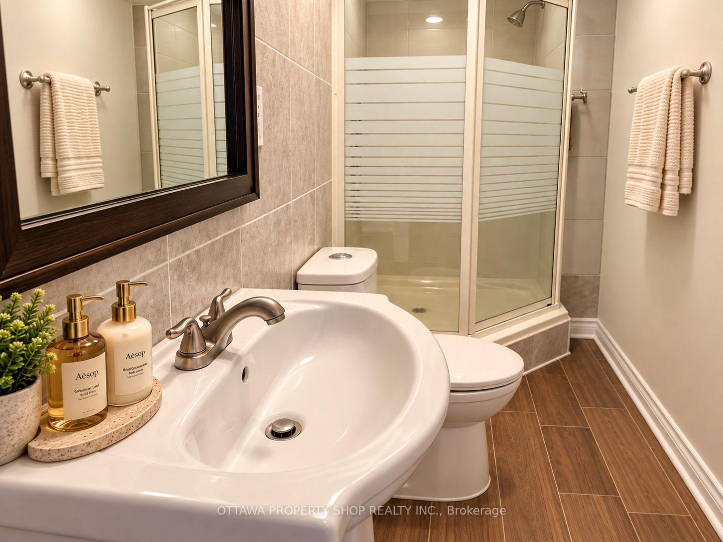Photo 24 of 2482 Esprit Drive, Ottawa, Avalon East — HOMEH
