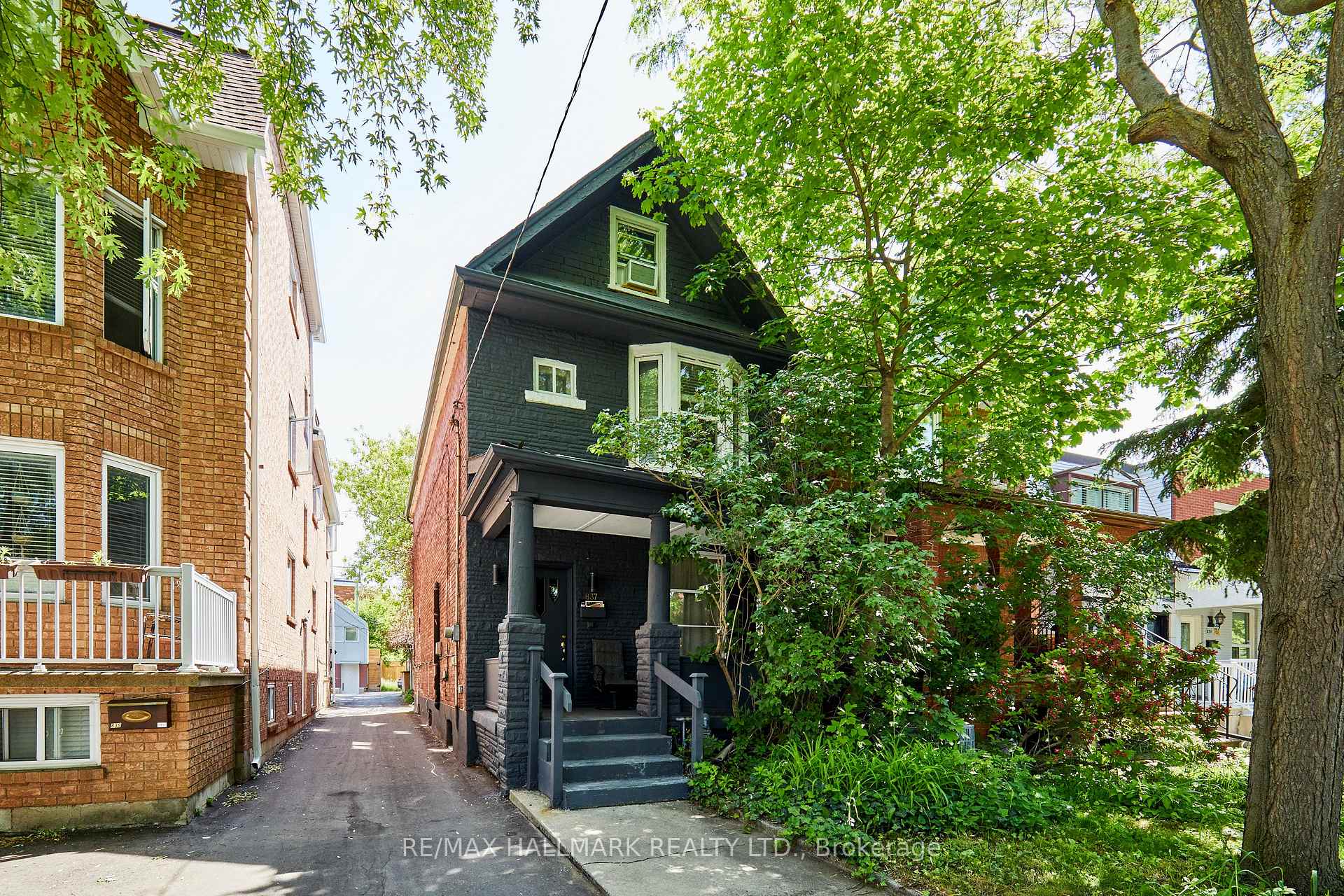 Photo 1 of 837 Gladstone Avenue, Toronto, Dovercourt-Wallace Emerson-Junction — HOMEH