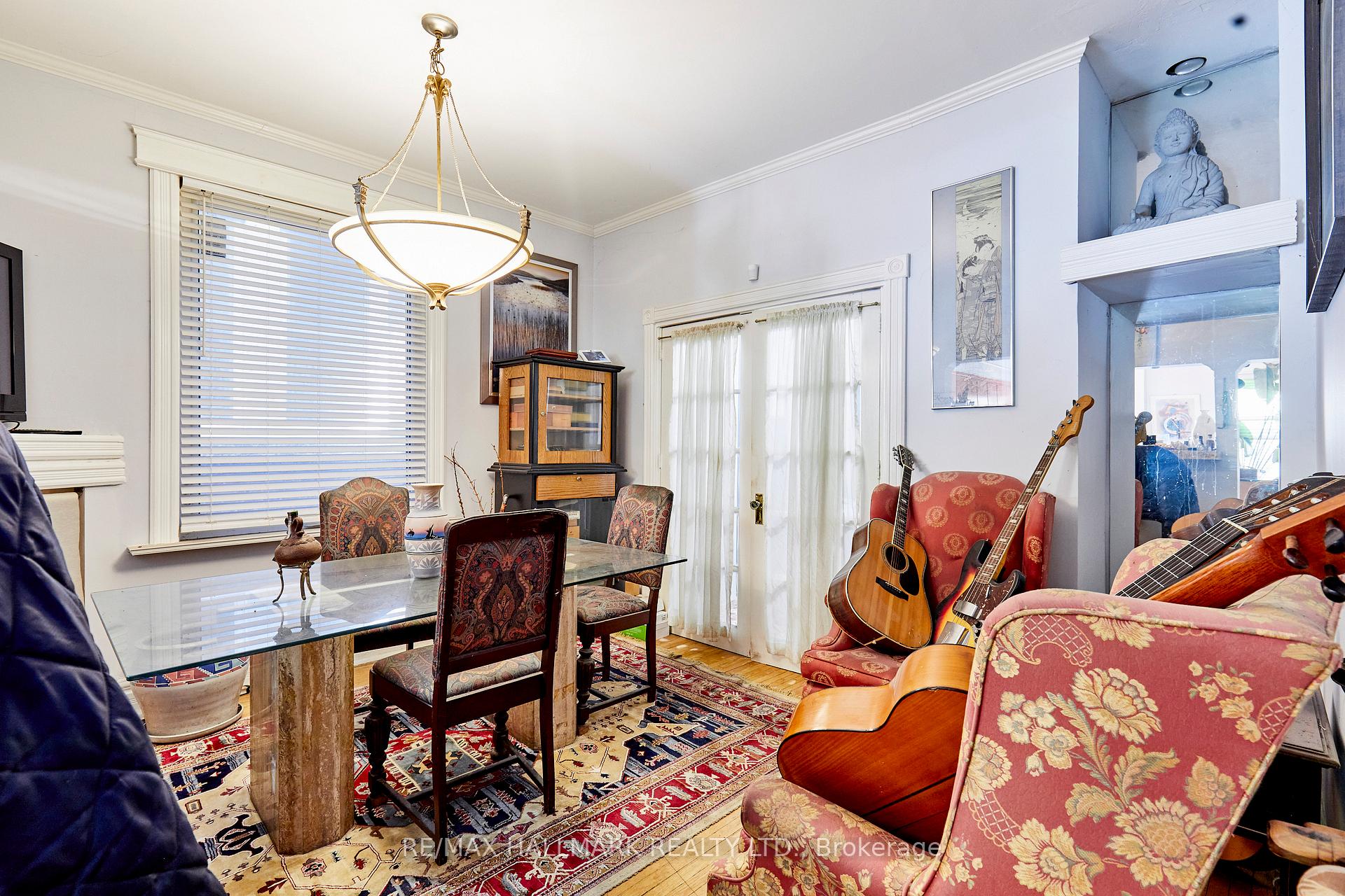 Photo 5 of 837 Gladstone Avenue, Toronto, Dovercourt-Wallace Emerson-Junction — HOMEH