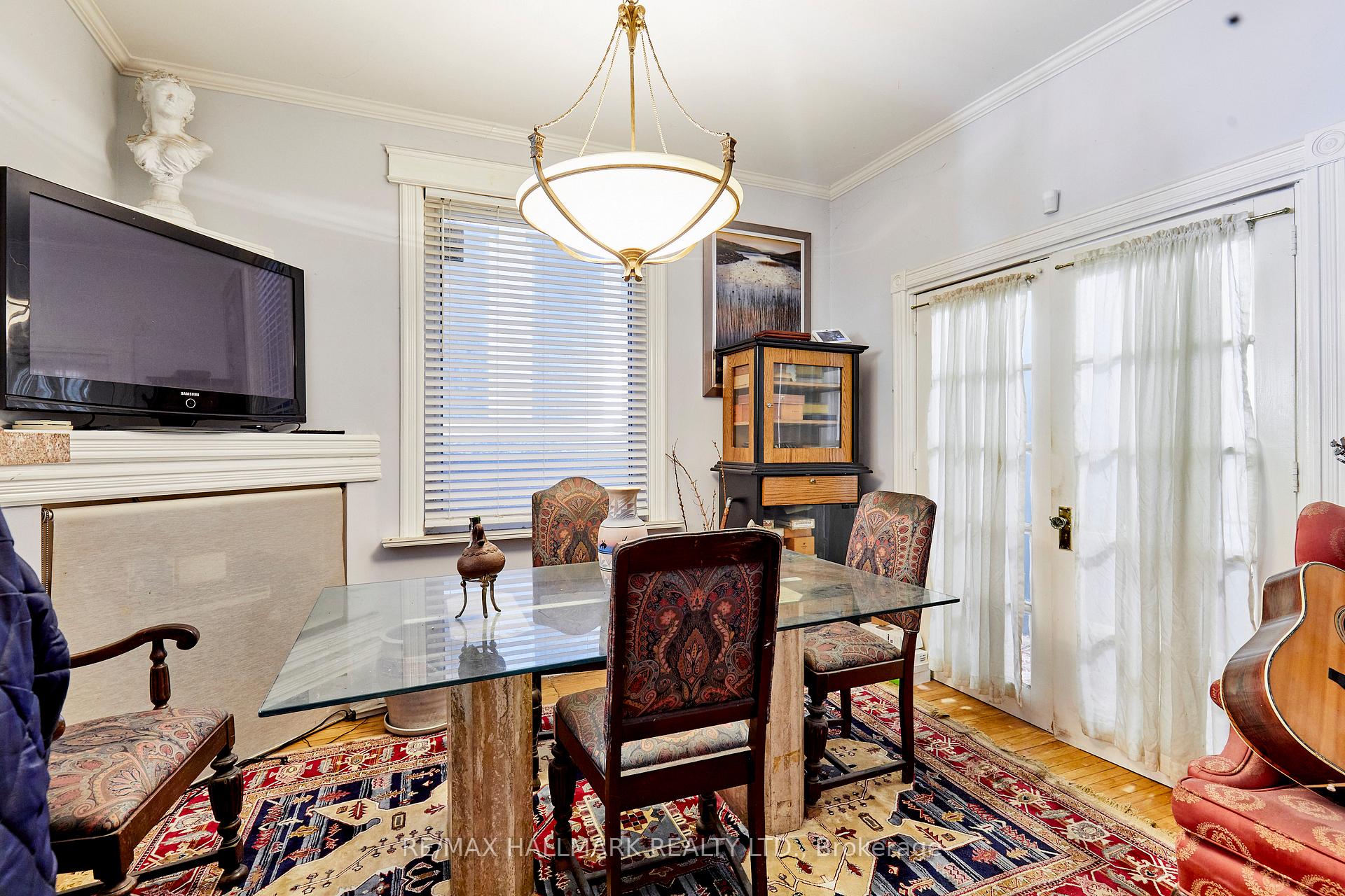 Photo 6 of 837 Gladstone Avenue, Toronto, Dovercourt-Wallace Emerson-Junction — HOMEH