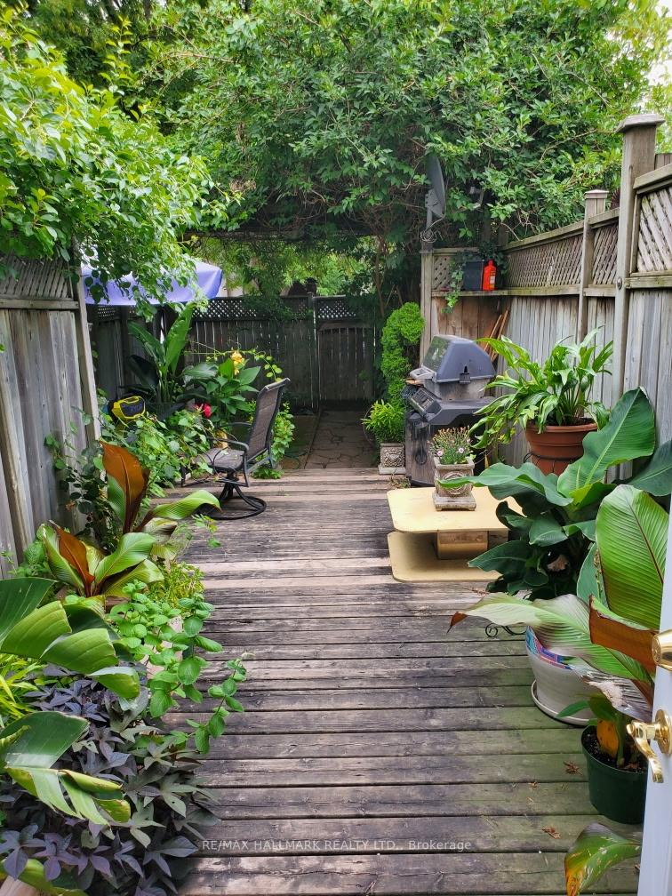 Photo 16 of 837 Gladstone Avenue, Toronto, Dovercourt-Wallace Emerson-Junction — HOMEH