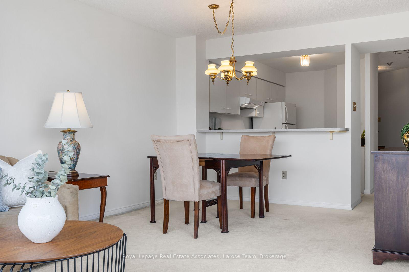 Photo 8 of Unit 607, 1500 Grazia Court, Mississauga, Rathwood — HOMEH