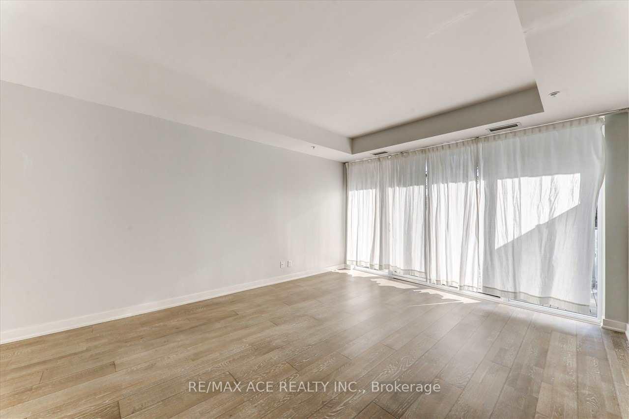 Photo 18 of Unit 206, 1960 Queen Street, Toronto, The Beaches — HOMEH