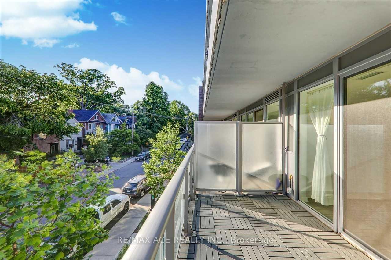 Photo 24 of Unit 206, 1960 Queen Street, Toronto, The Beaches — HOMEH