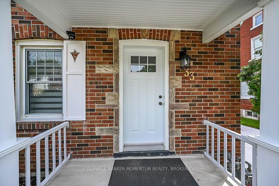 Photo 4 of 33 Bellevue Avenue, Norfolk, Simcoe — HOMEH