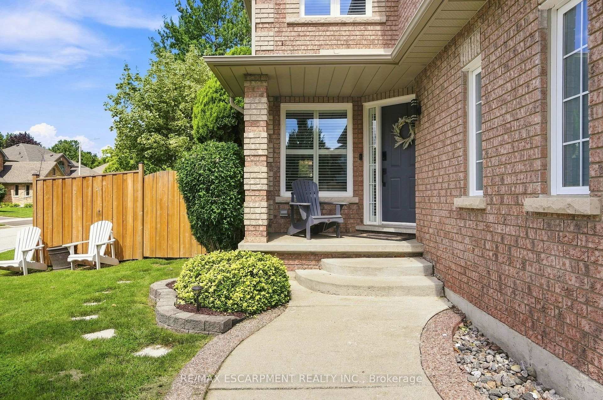 Photo 4 of 4109 Forest Run Avenue, Burlington, Tansley — HOMEH