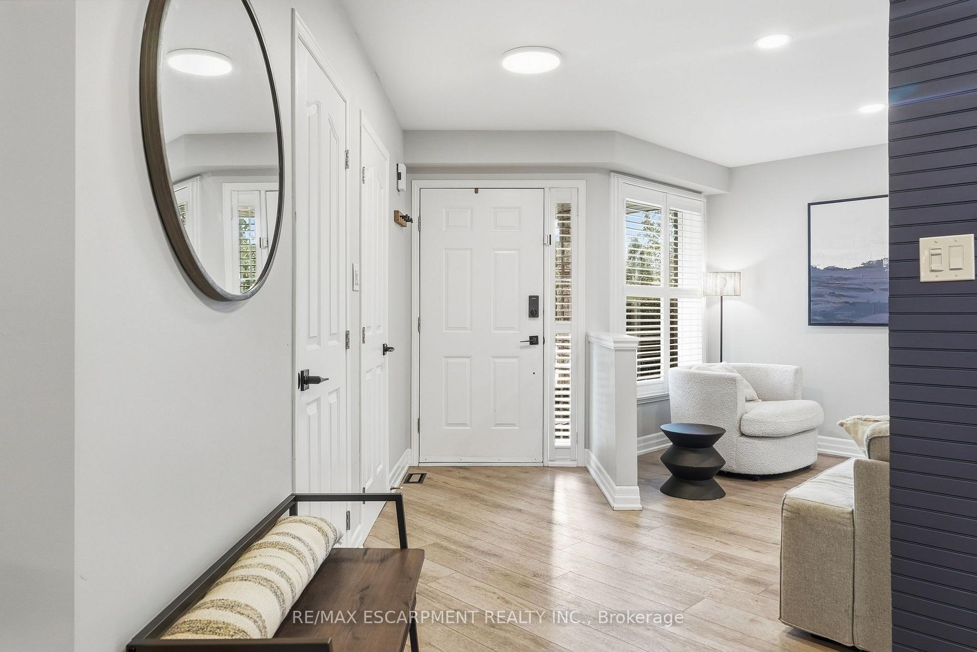 Photo 5 of 4109 Forest Run Avenue, Burlington, Tansley — HOMEH