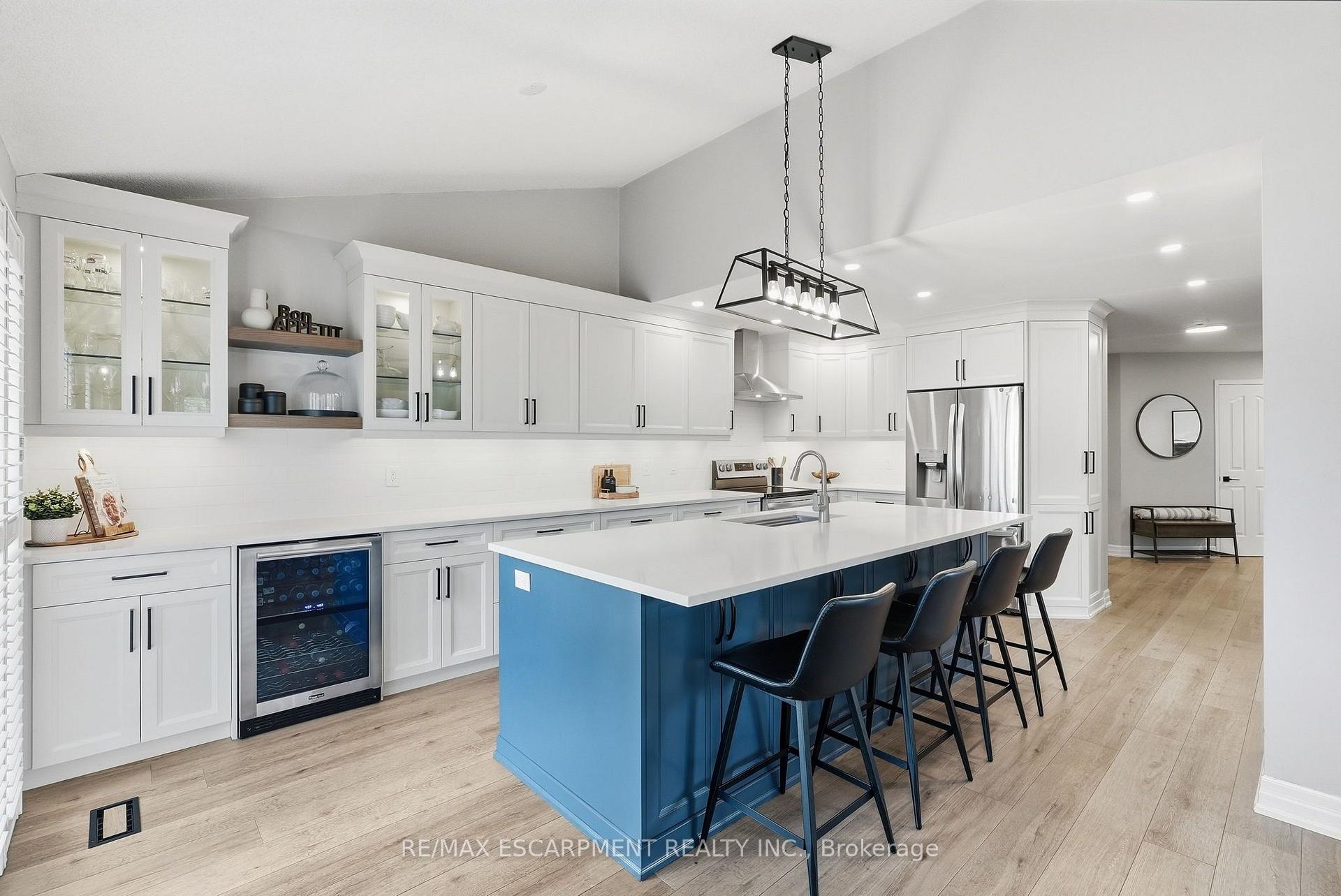Photo 14 of 4109 Forest Run Avenue, Burlington, Tansley — HOMEH