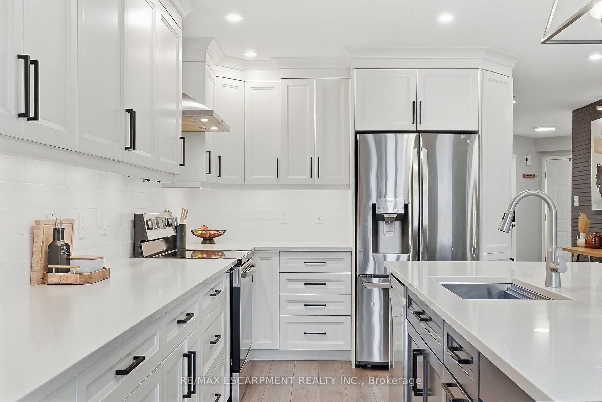 Photo 16 of 4109 Forest Run Avenue, Burlington, Tansley — HOMEH