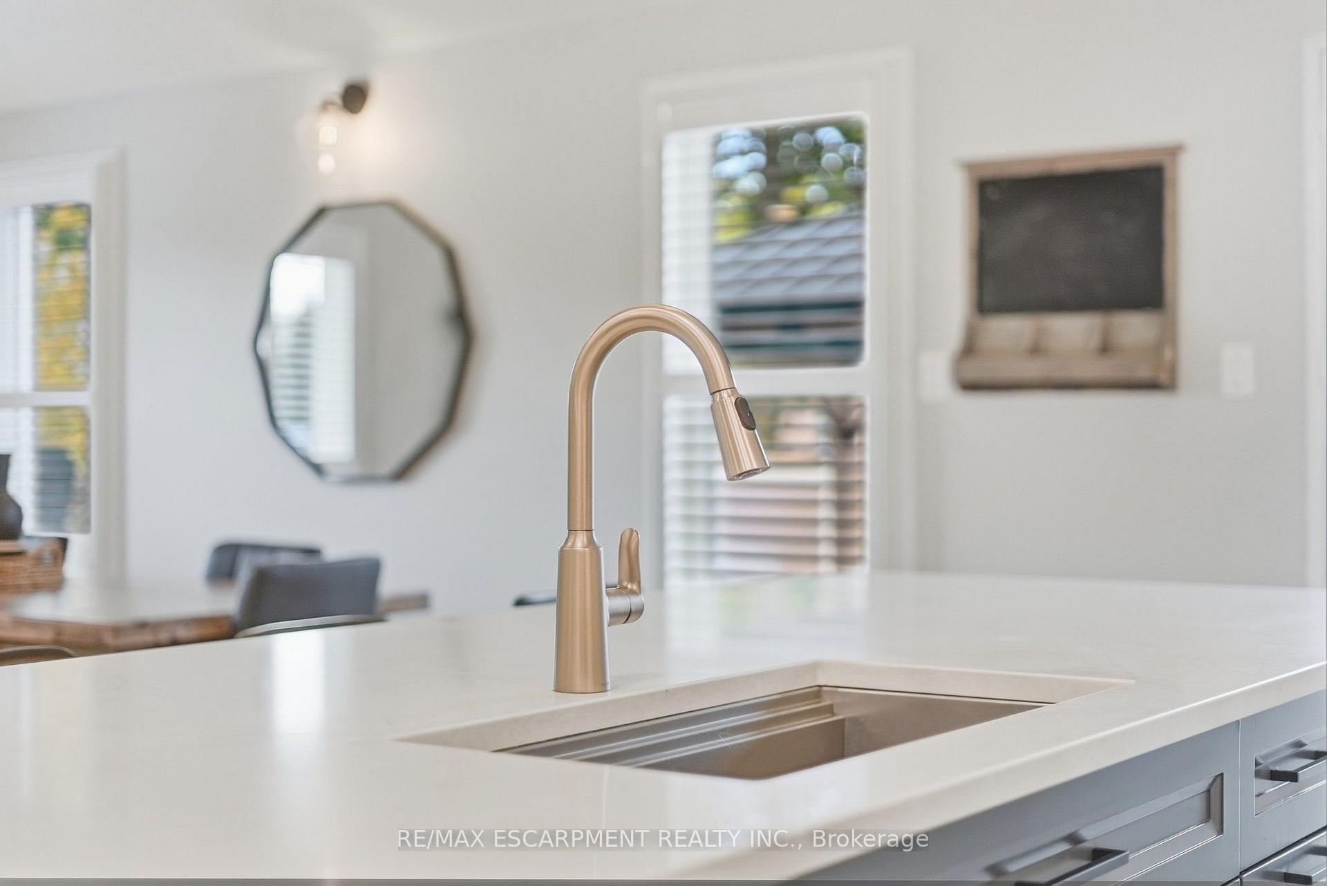 Photo 18 of 4109 Forest Run Avenue, Burlington, Tansley — HOMEH