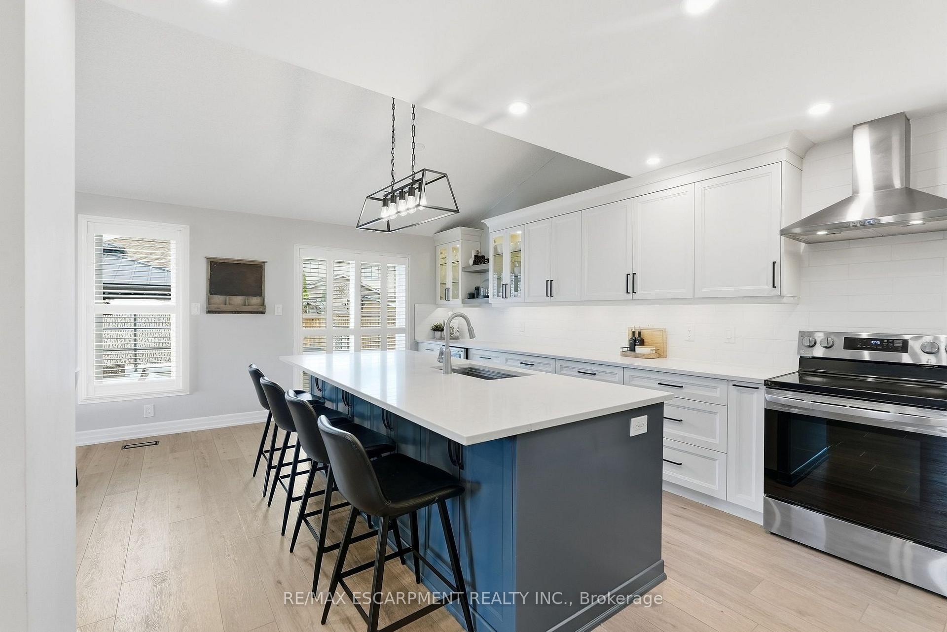 Photo 19 of 4109 Forest Run Avenue, Burlington, Tansley — HOMEH