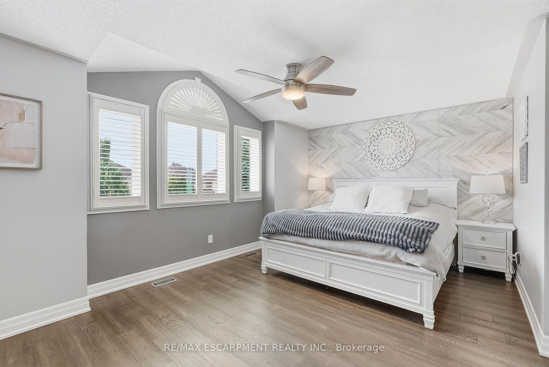 Photo 24 of 4109 Forest Run Avenue, Burlington, Tansley — HOMEH