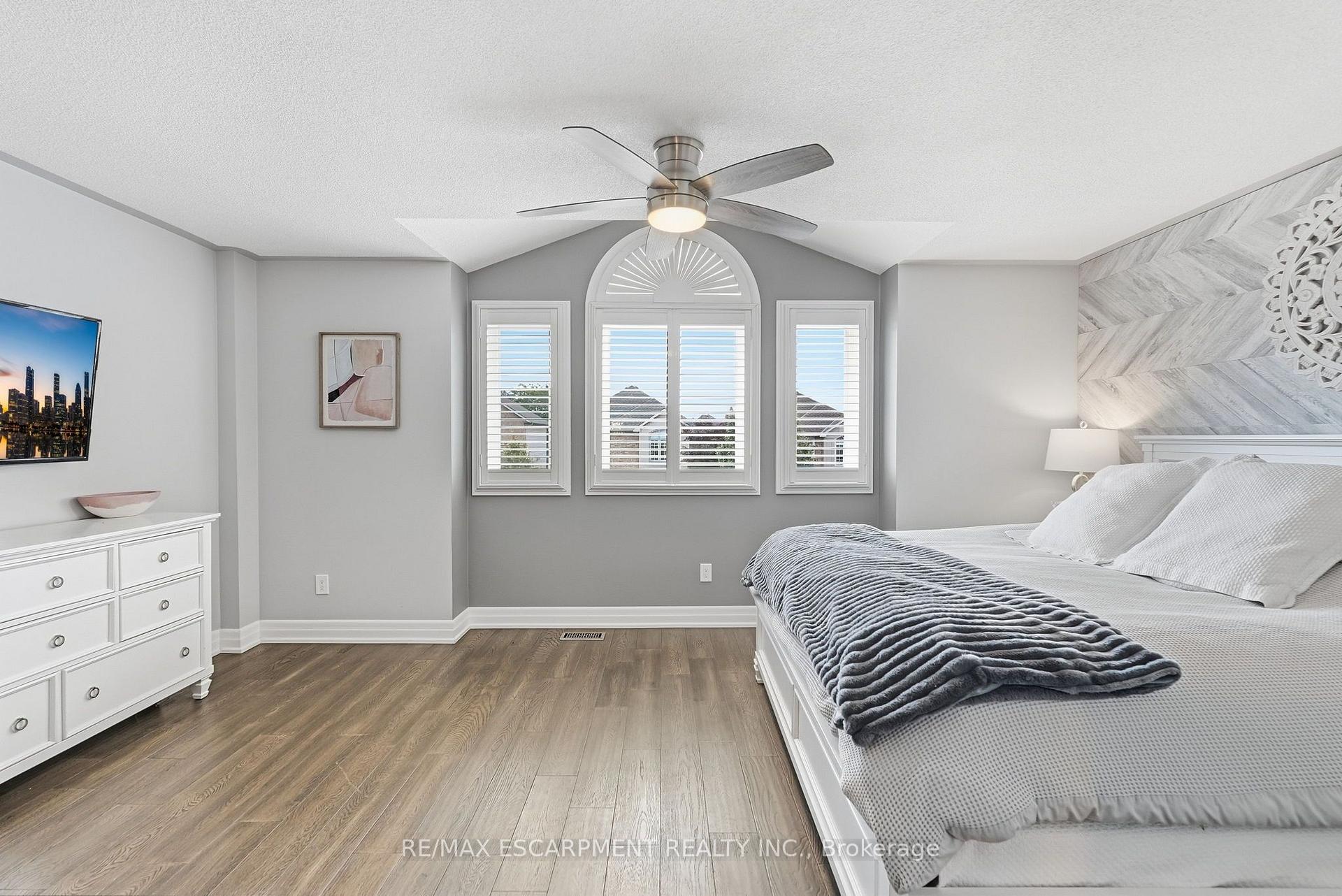 Photo 25 of 4109 Forest Run Avenue, Burlington, Tansley — HOMEH