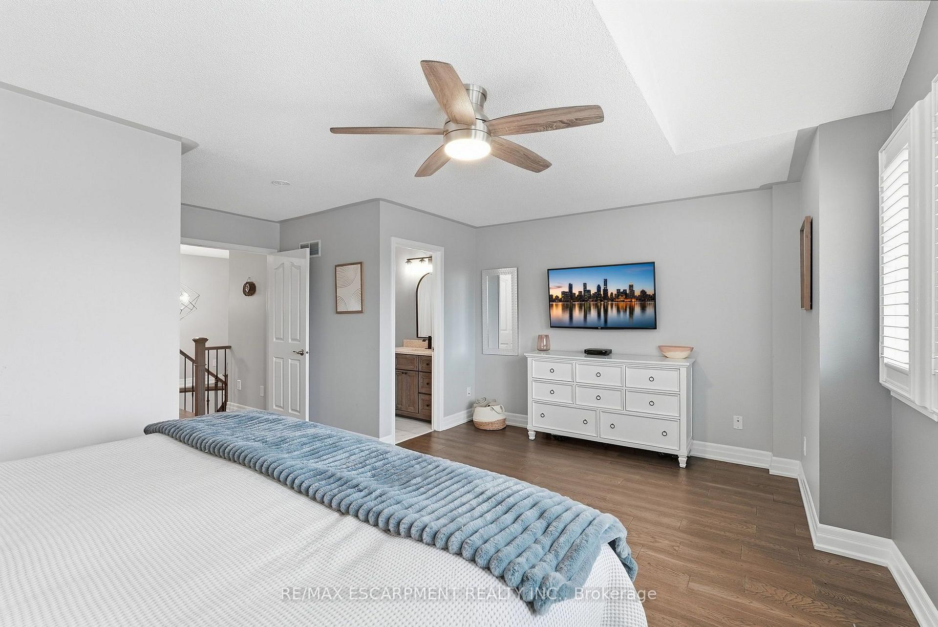 Photo 26 of 4109 Forest Run Avenue, Burlington, Tansley — HOMEH