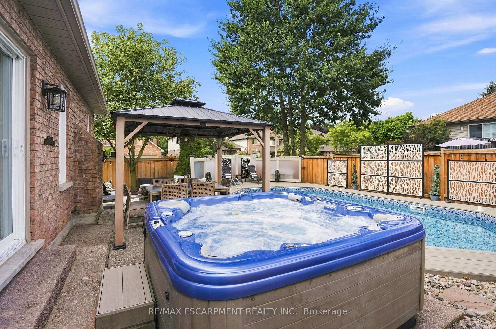 Photo 40 of 4109 Forest Run Avenue, Burlington, Tansley — HOMEH