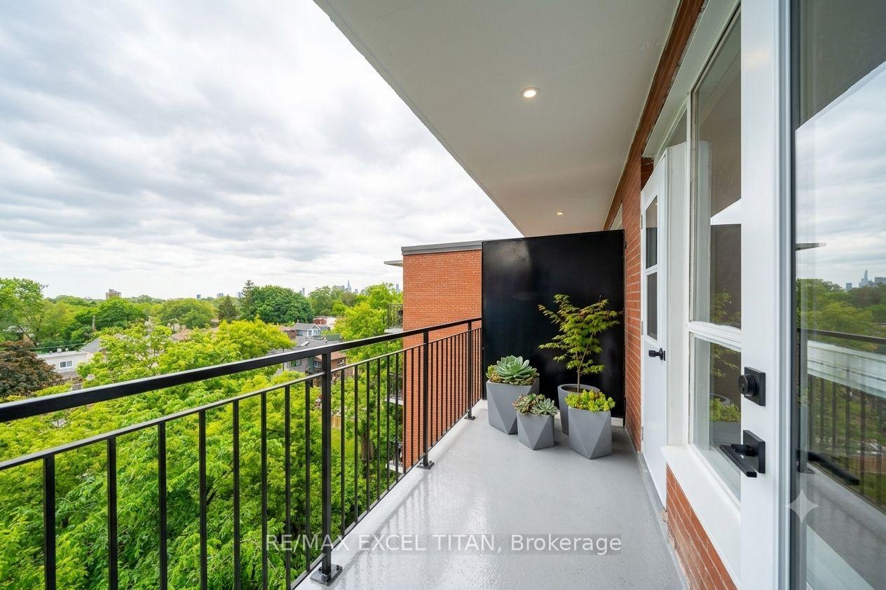 Photo 7 of Unit 301, 165 Cosburn Avenue, Toronto, Danforth Village-East York — HOMEH