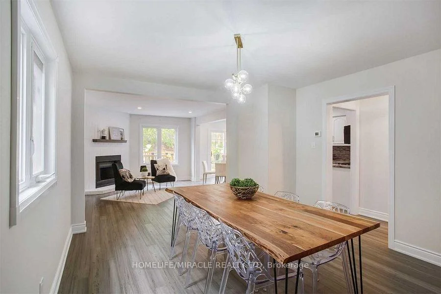 Photo 9 of 2889 Gulfstream Way, Mississauga, Meadowvale — HOMEH