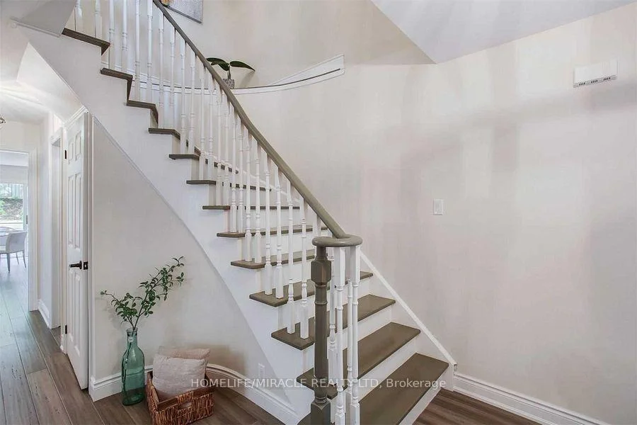 Photo 18 of 2889 Gulfstream Way, Mississauga, Meadowvale — HOMEH