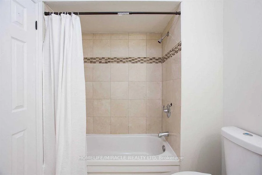 Photo 23 of 2889 Gulfstream Way, Mississauga, Meadowvale — HOMEH