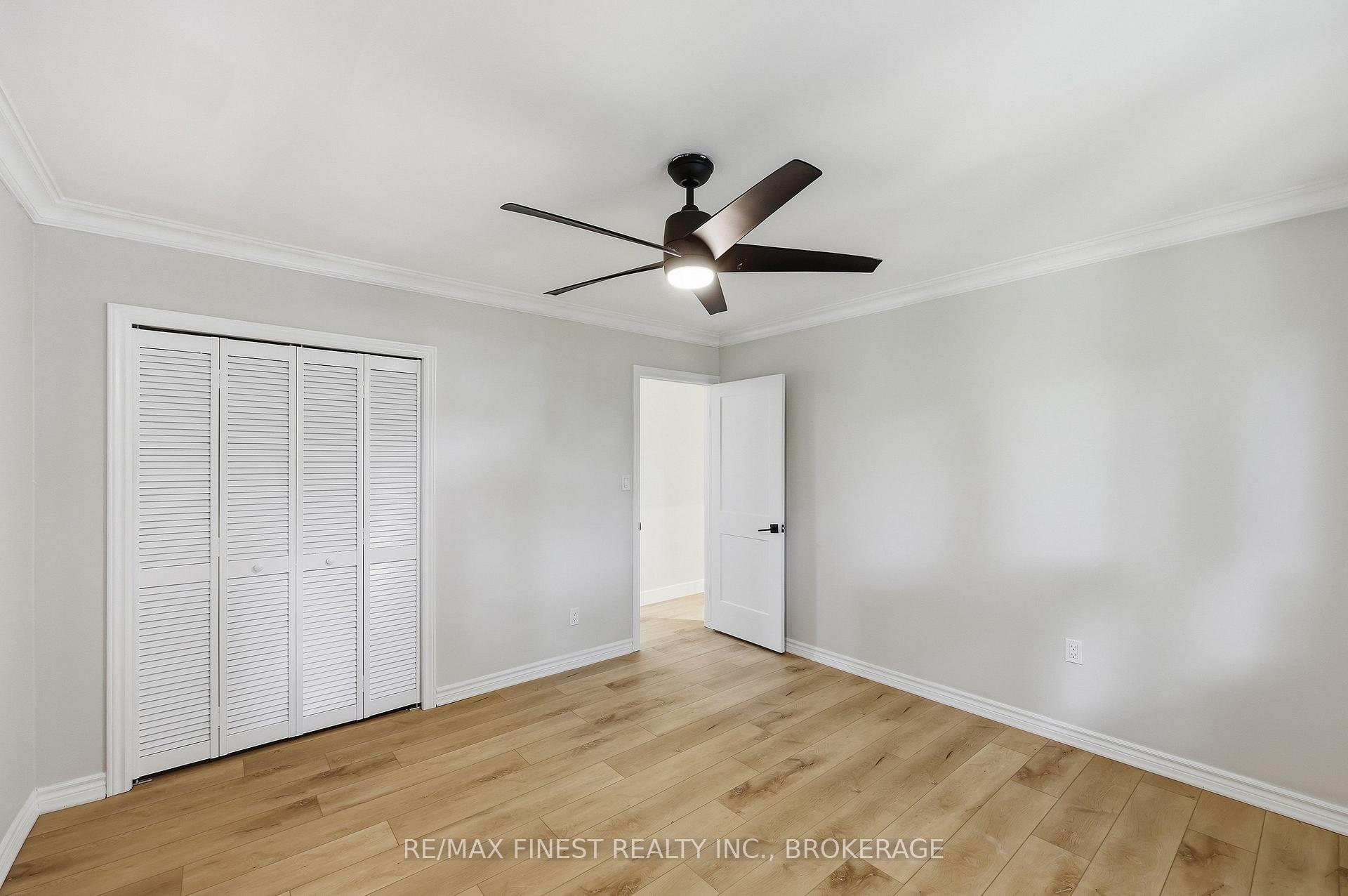 Photo 21 of 933 Mayfair Crescent, Kingston, South of Taylor-Kidd Blvd — HOMEH