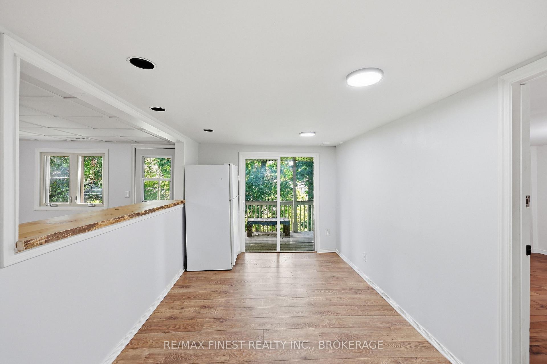 Photo 31 of 933 Mayfair Crescent, Kingston, South of Taylor-Kidd Blvd — HOMEH