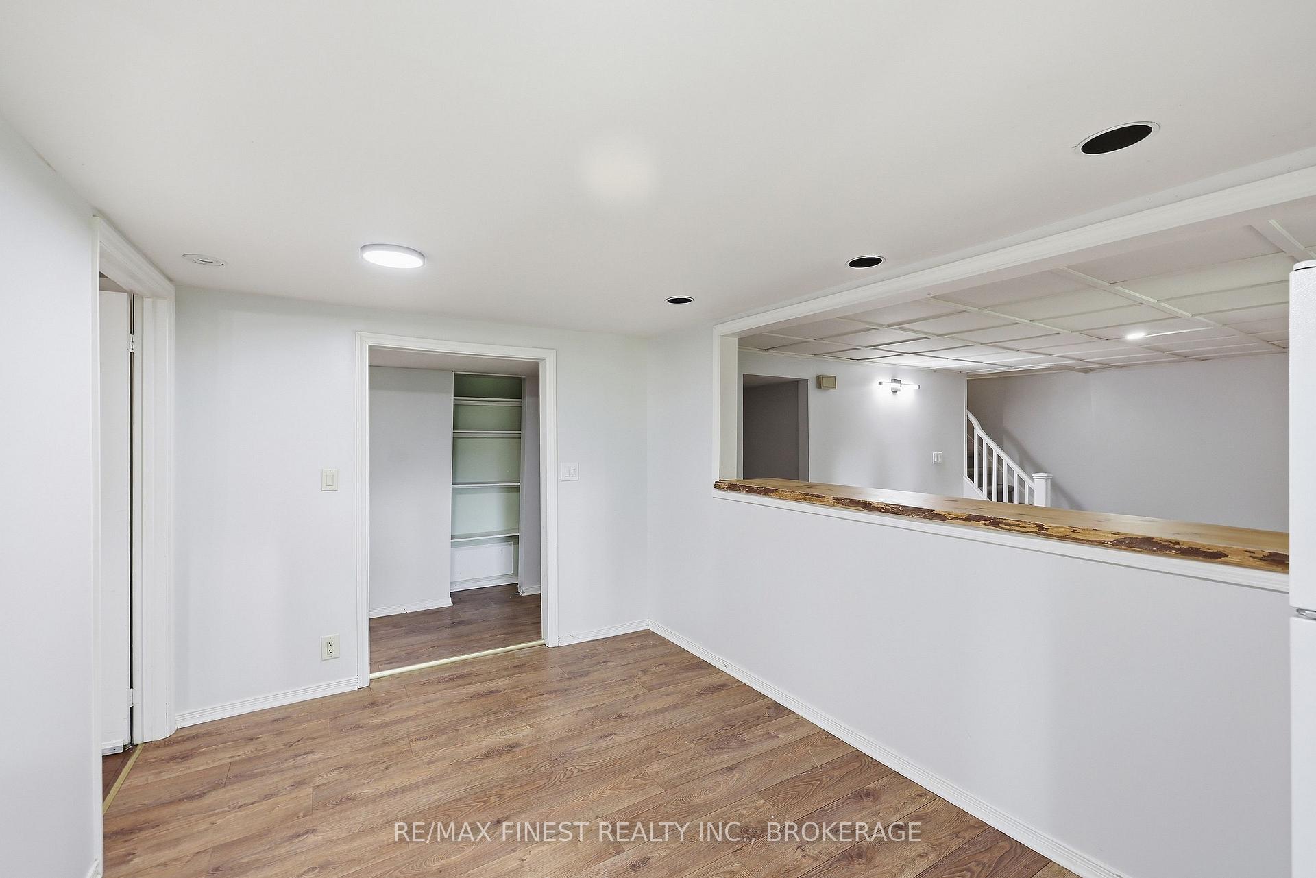 Photo 32 of 933 Mayfair Crescent, Kingston, South of Taylor-Kidd Blvd — HOMEH