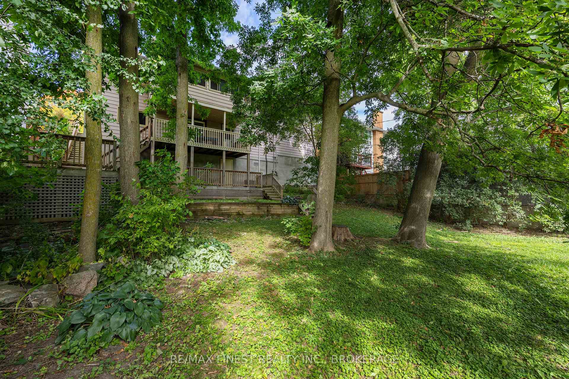 Photo 38 of 933 Mayfair Crescent, Kingston, South of Taylor-Kidd Blvd — HOMEH