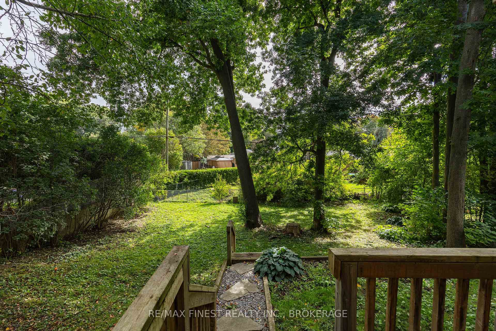 Photo 42 of 933 Mayfair Crescent, Kingston, South of Taylor-Kidd Blvd — HOMEH