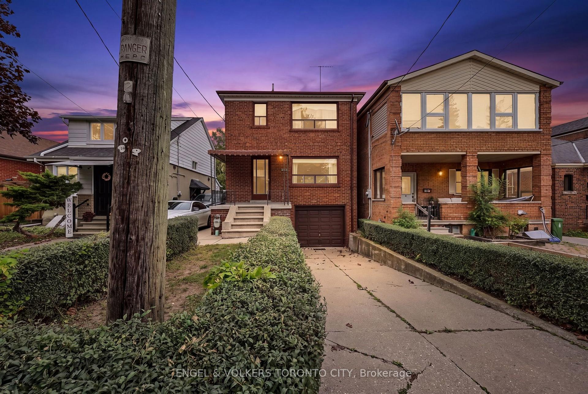Photo 2 of 189 Locksley Avenue, North York, Briar Hill-Belgravia — HOMEH
