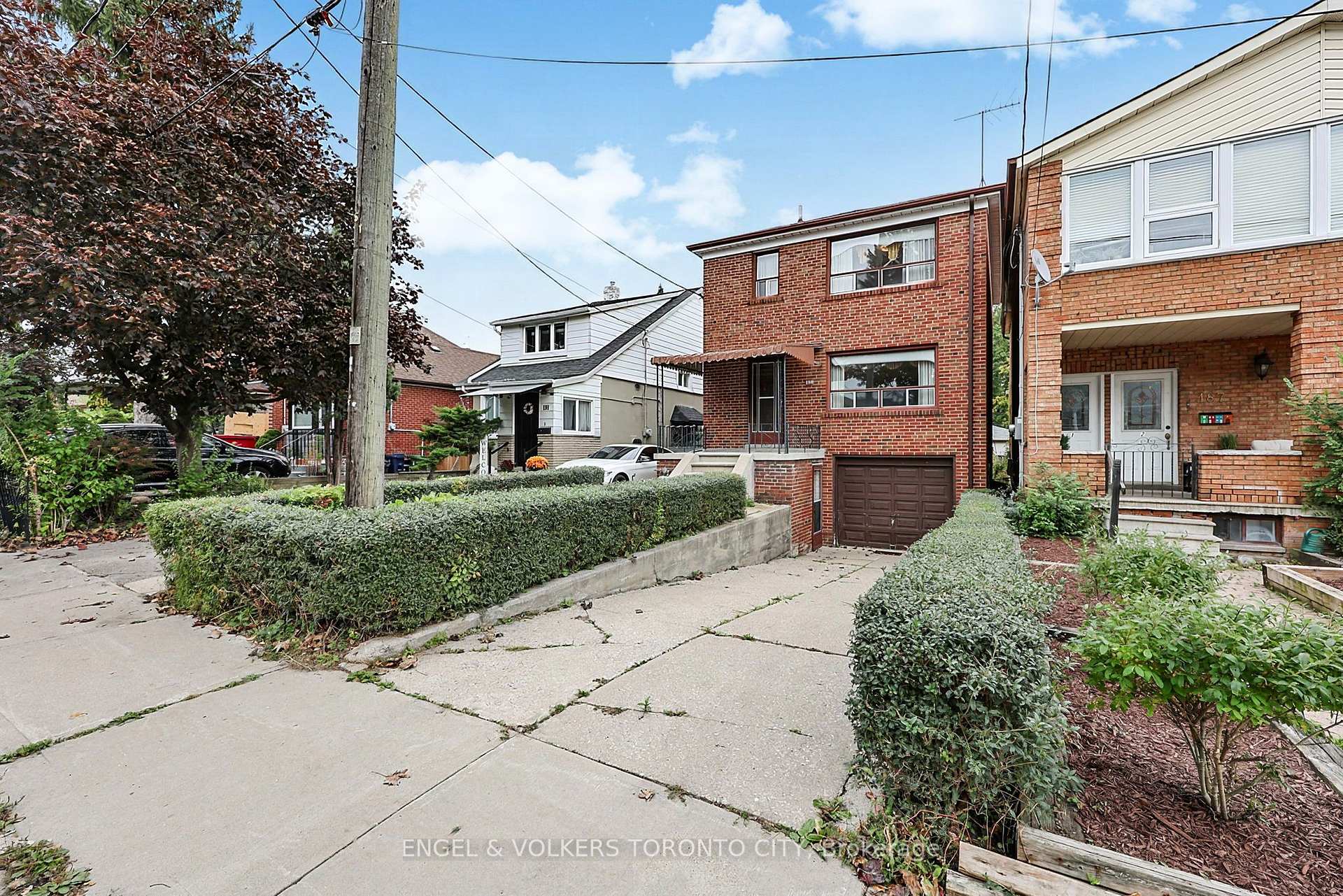 Photo 6 of 189 Locksley Avenue, North York, Briar Hill-Belgravia — HOMEH