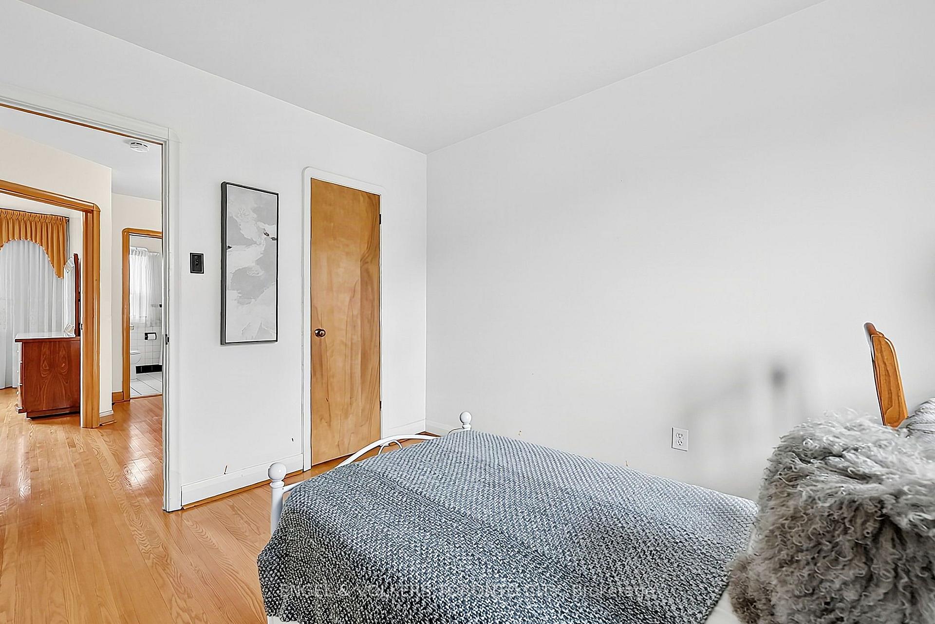 Photo 31 of 189 Locksley Avenue, North York, Briar Hill-Belgravia — HOMEH