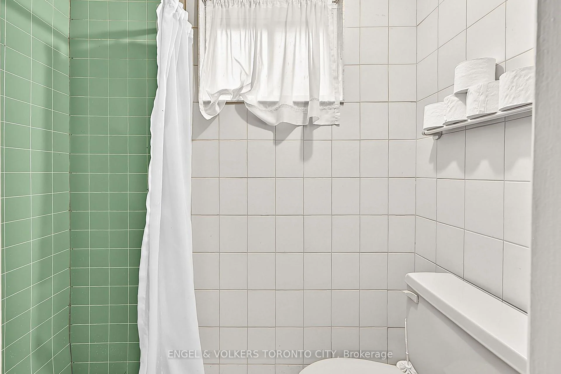 Photo 40 of 189 Locksley Avenue, North York, Briar Hill-Belgravia — HOMEH